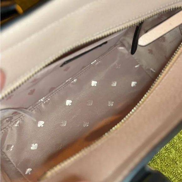 🔥 Fire Sale 🔥
Kate Spade Jeanne Medium Blush Pink/Black Satchel With Tag - Picture 9 of 11